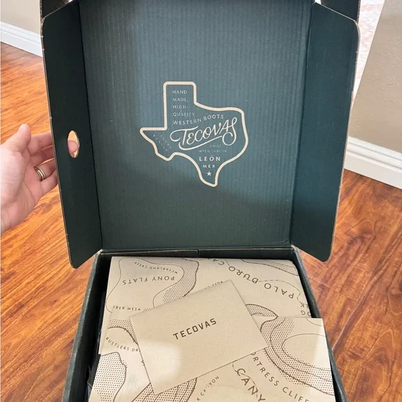 Tecovas Lucy pull on bootie - Picture 3 of 8